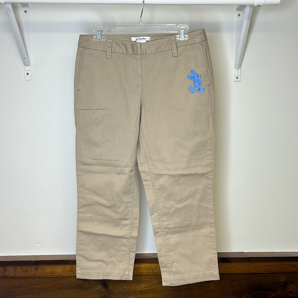 NWT Disney Parks Exclusive Khaki Capri Pants with Embroidered Mickey Mouse- 6‎